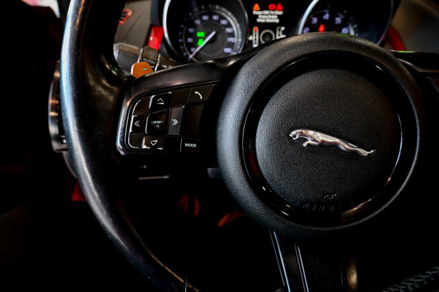 Used 2014 Jaguar F-TYPE S image 37