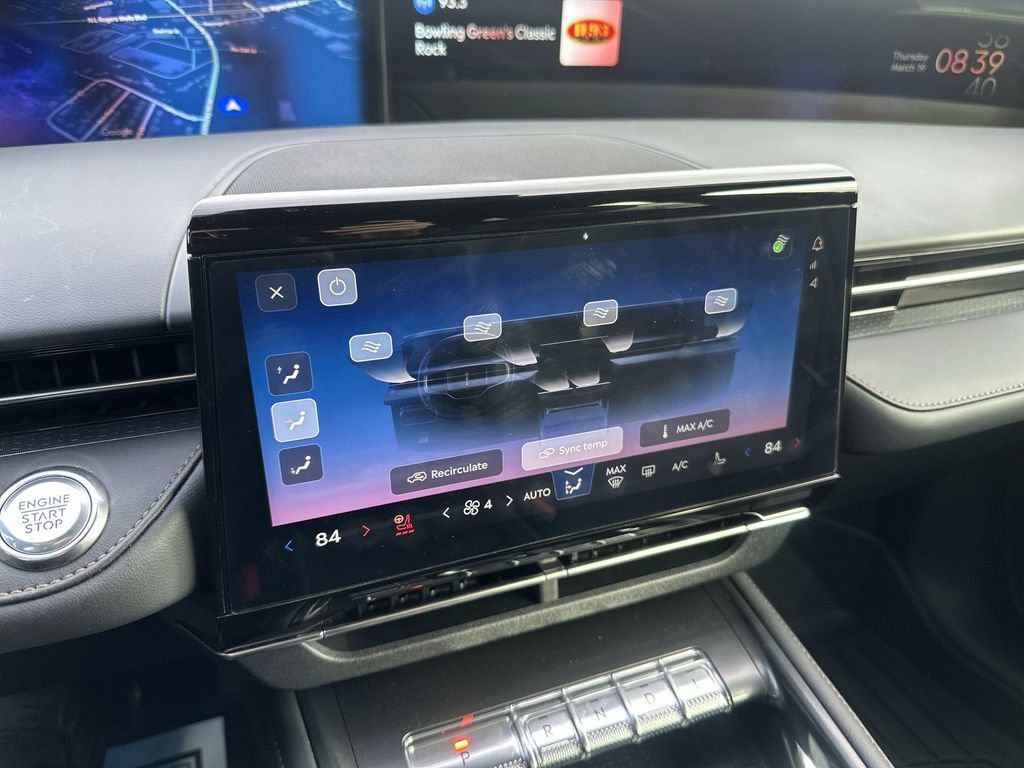 Used 2025 Lincoln Nautilus Reserve w/ Jet Appearance Package image 19