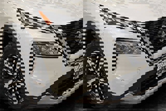 Used 2021 Nissan Rogue Platinum image 32