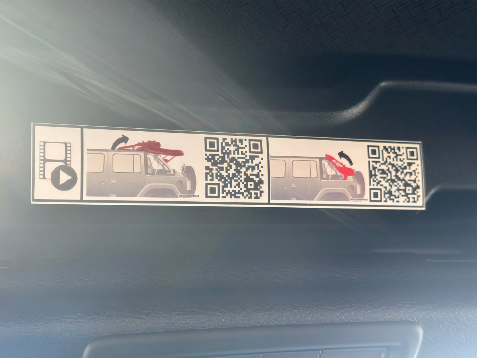 Used 2021 Jeep Wrangler Unlimited Sahara w/ Cold Weather Group image 31