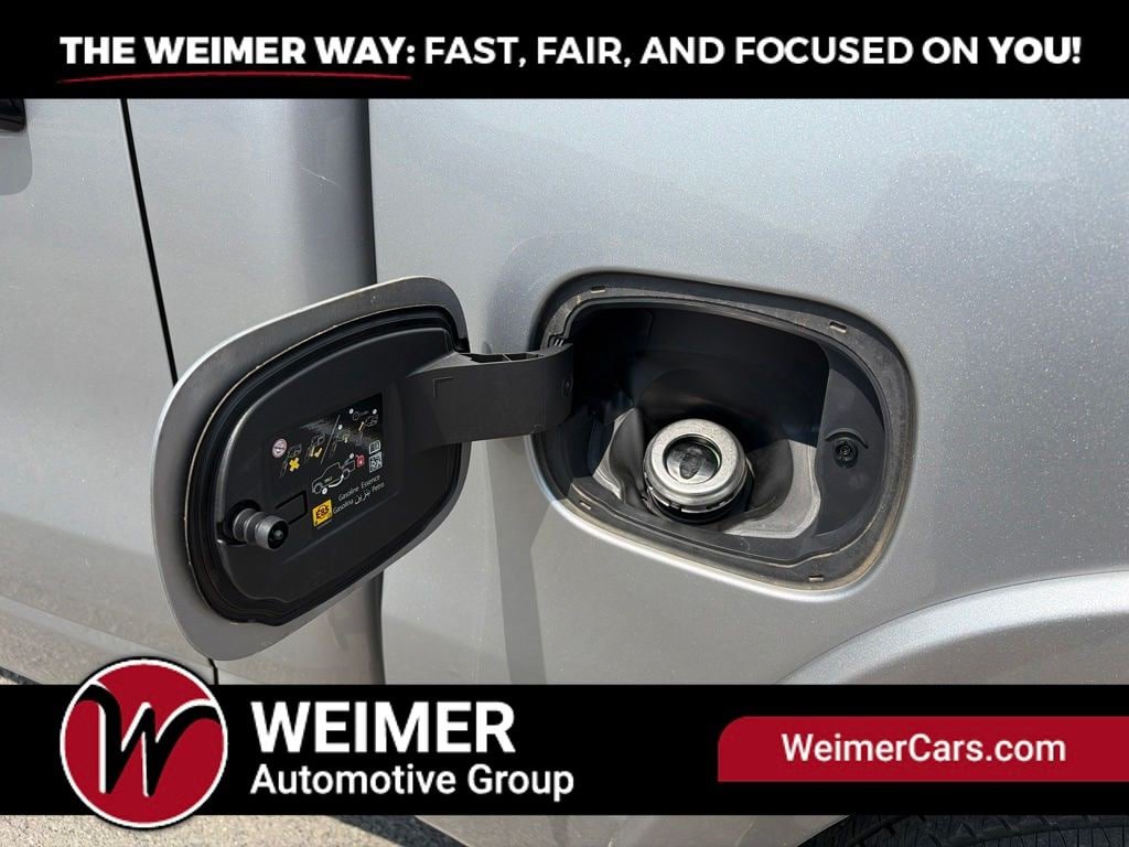 Used 2025 RAM 1500 Big Horn AWD/4WD image 9