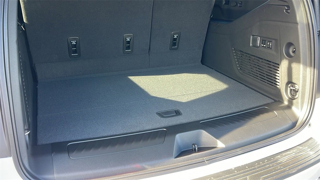 New 2026 GMC Yukon XL Elevation image 23