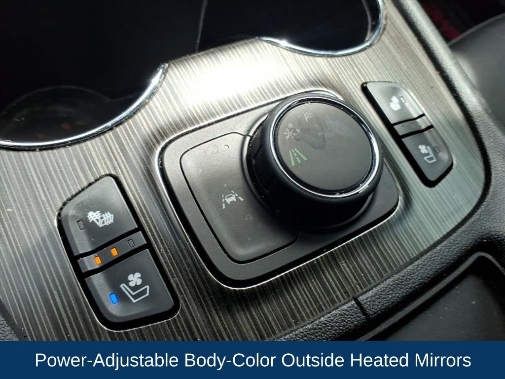 Used 2023 GMC Acadia SLT w/ Elevation Edition image 10