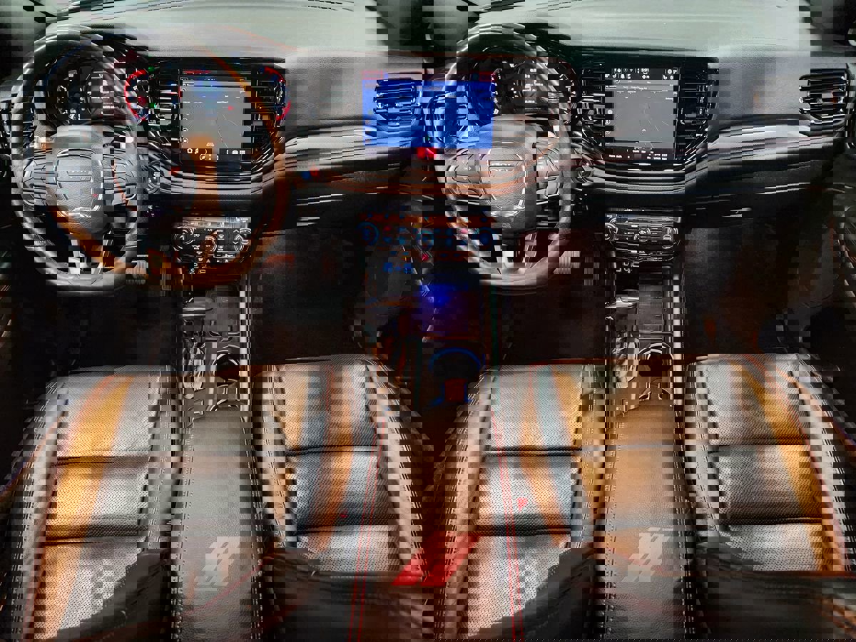 Used 2022 Dodge Durango R/T w/ Blacktop Package image 46