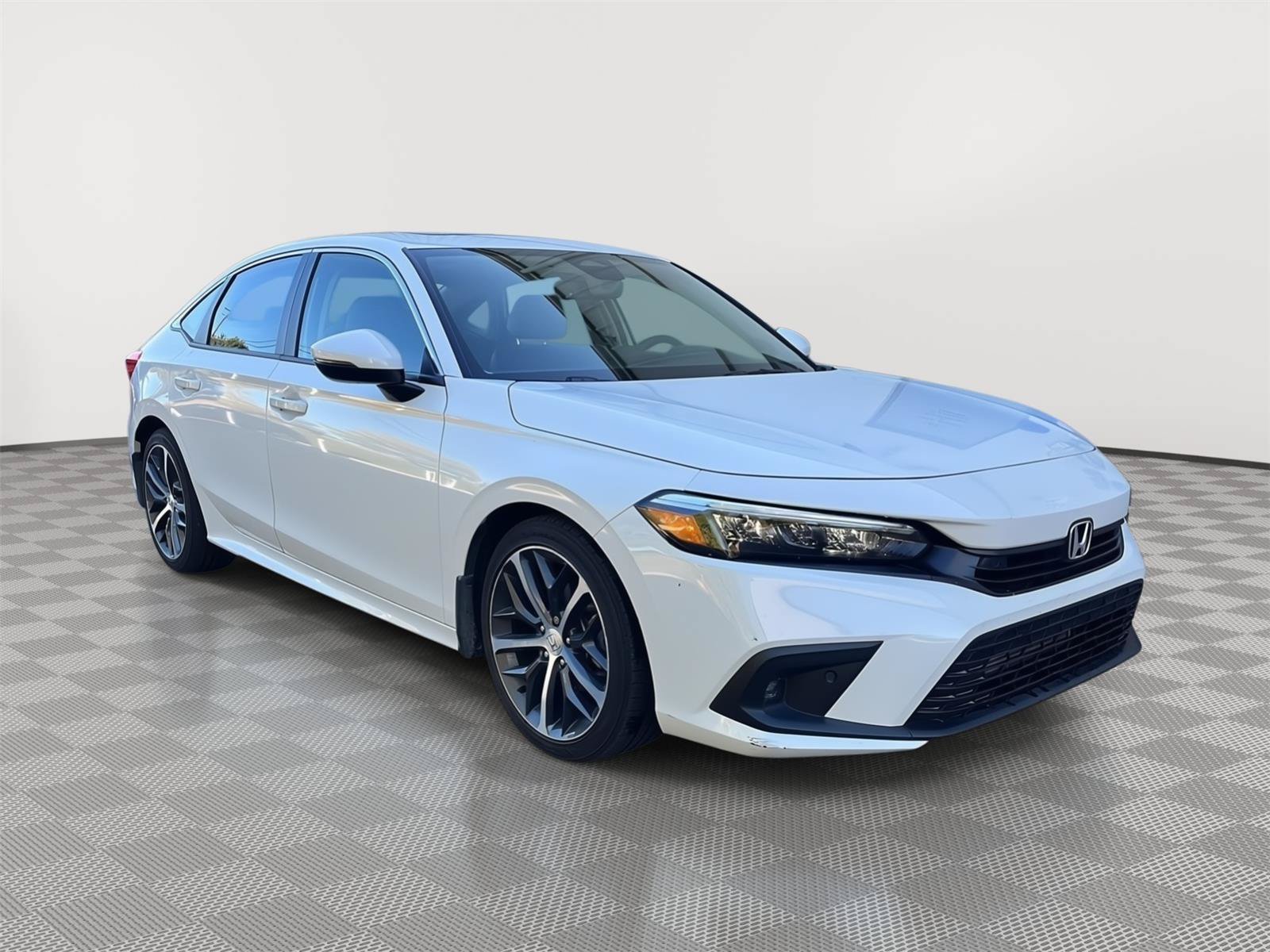 Used 2024 Honda Civic Touring image 4
