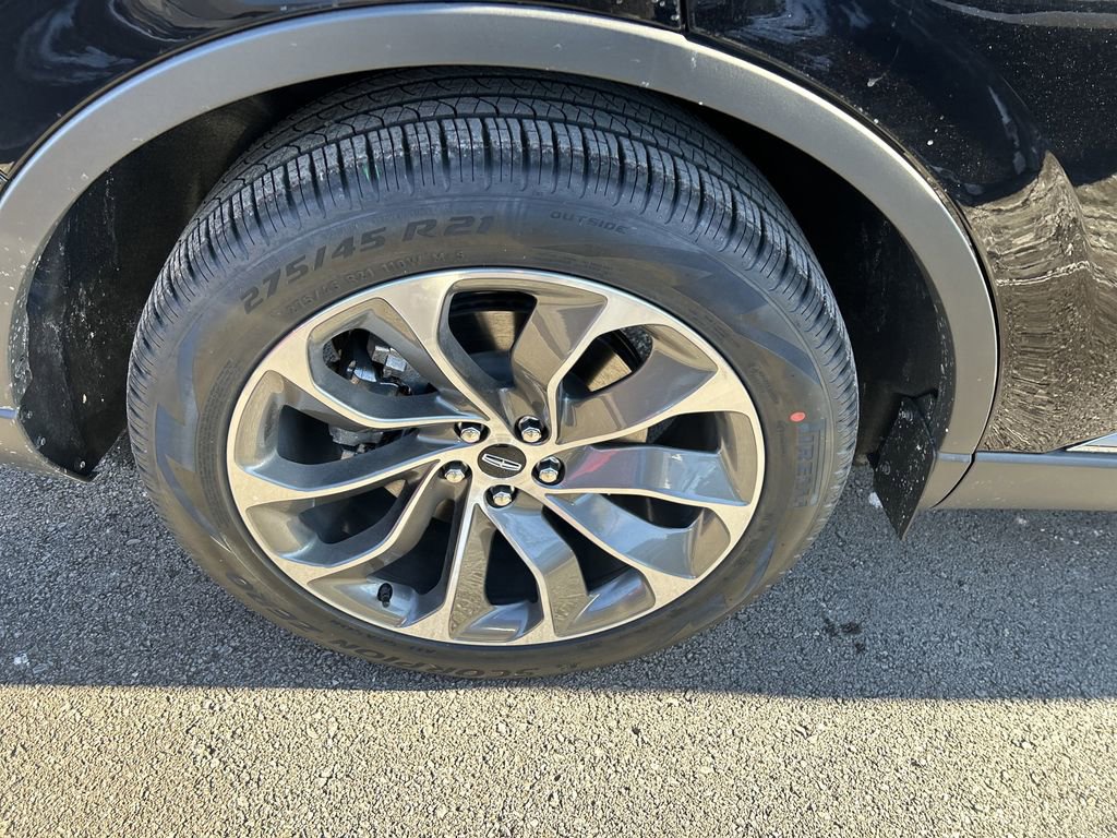 New 2025 Lincoln Aviator AWD w/ Equipment Group 101A image 13