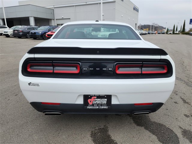 Used 2023 Dodge Challenger SXT image 4