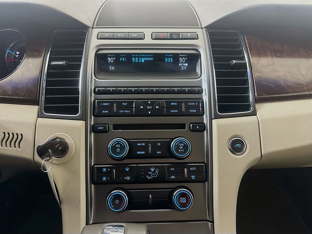 Used 2010 Ford Taurus Limited image 14