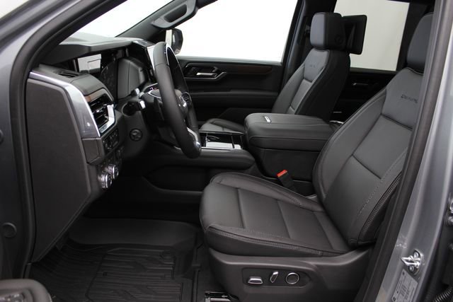 New 2026 GMC Yukon Denali w/ Advanced Technology Package AWD/4WD image 17