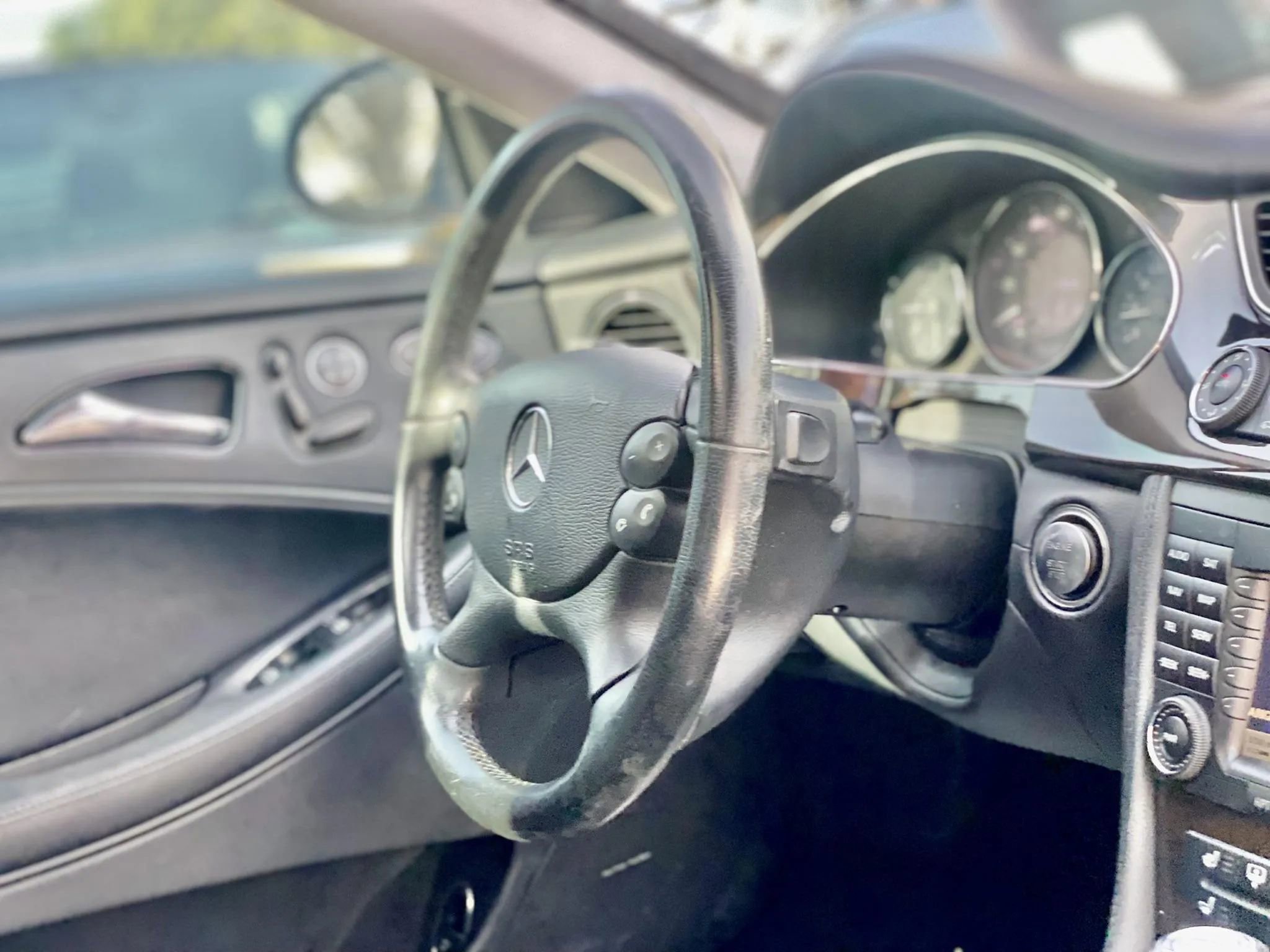 Used 2006 Mercedes-Benz CLS 500 CLS 500 Coupe 4D image 9