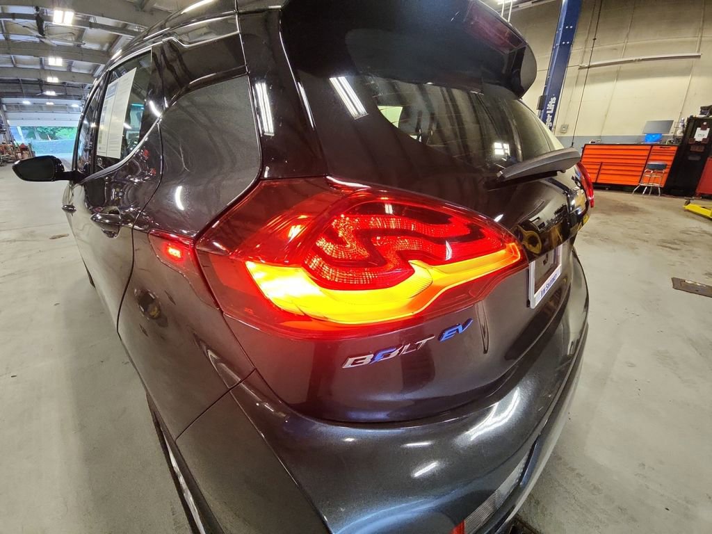 Used 2020 Chevrolet Bolt LT FWD image 30