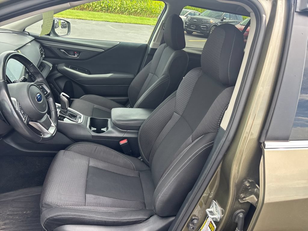 Used 2023 Subaru Outback Premium AWD/4WD image 10