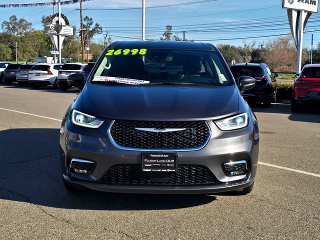 Certified 2023 Chrysler Pacifica Touring-L image 2