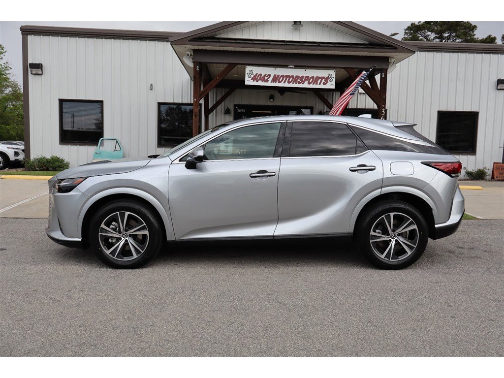 Used 2025 Lexus RX 350 FWD w/ Technology Package image 2