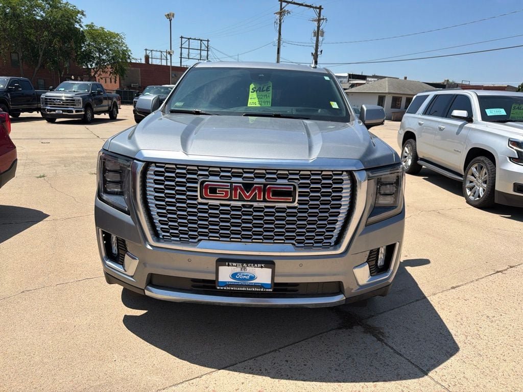 Used 2023 GMC Yukon Denali w/ Advanced Technology Package AWD/4WD image 8