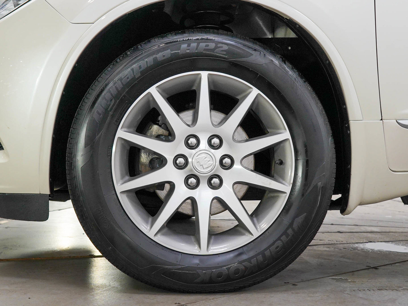 Used 2014 Buick Enclave Leather FWD image 28