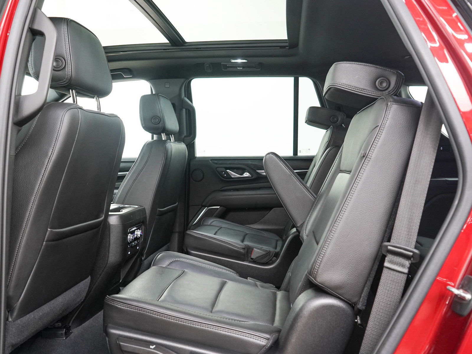 Used 2021 GMC Yukon Denali AWD/4WD image 17