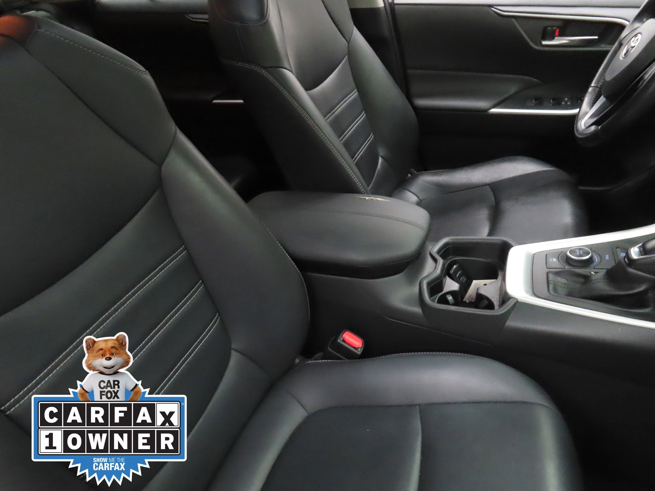 Used 2021 Toyota RAV4 XLE Premium AWD/4WD image 24