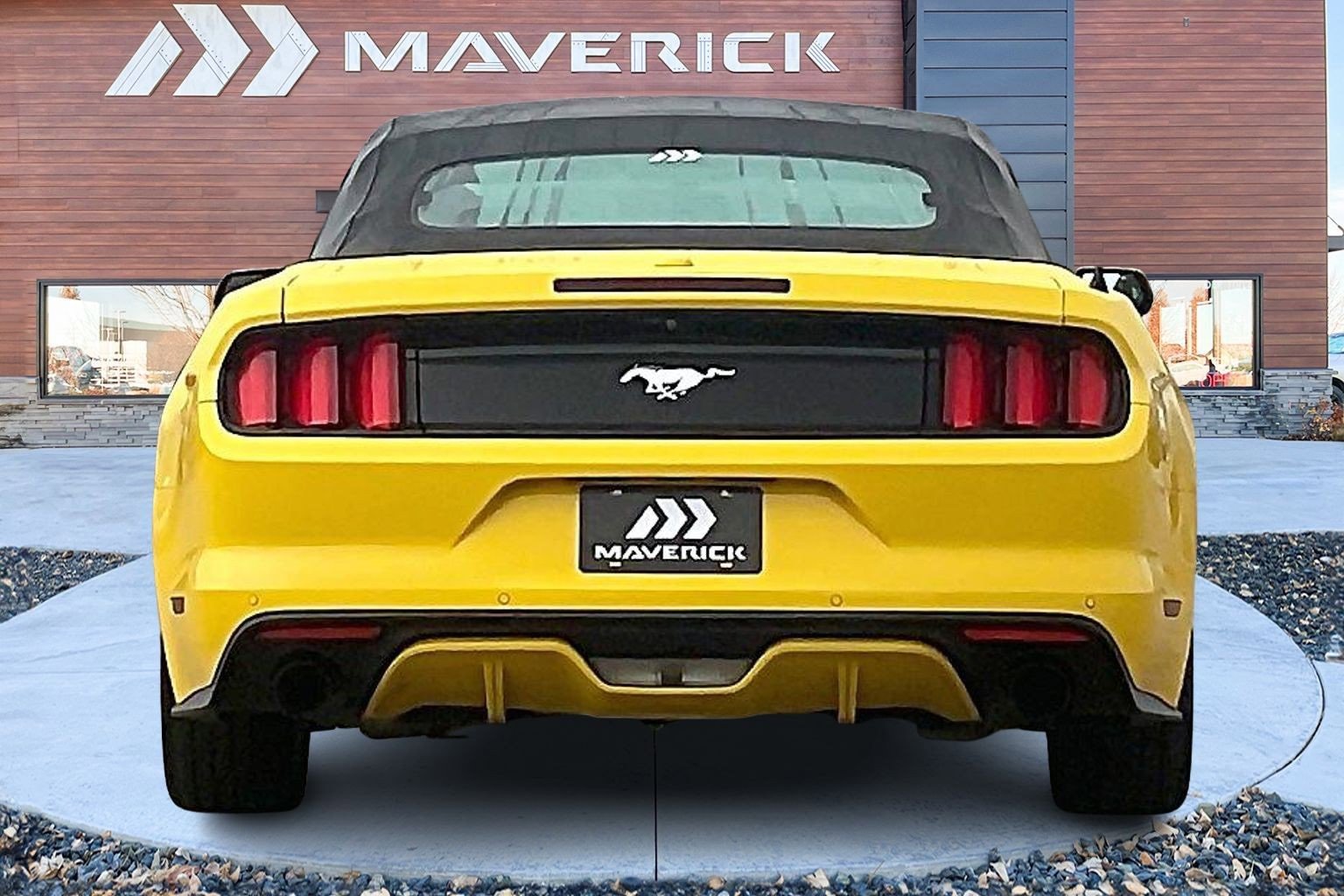 Used 2017 Ford Mustang Premium w/ Equipment Group 201A image 6