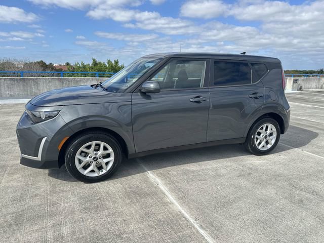 Used 2024 Kia Soul LX w/ Option Group 015 FWD image 17