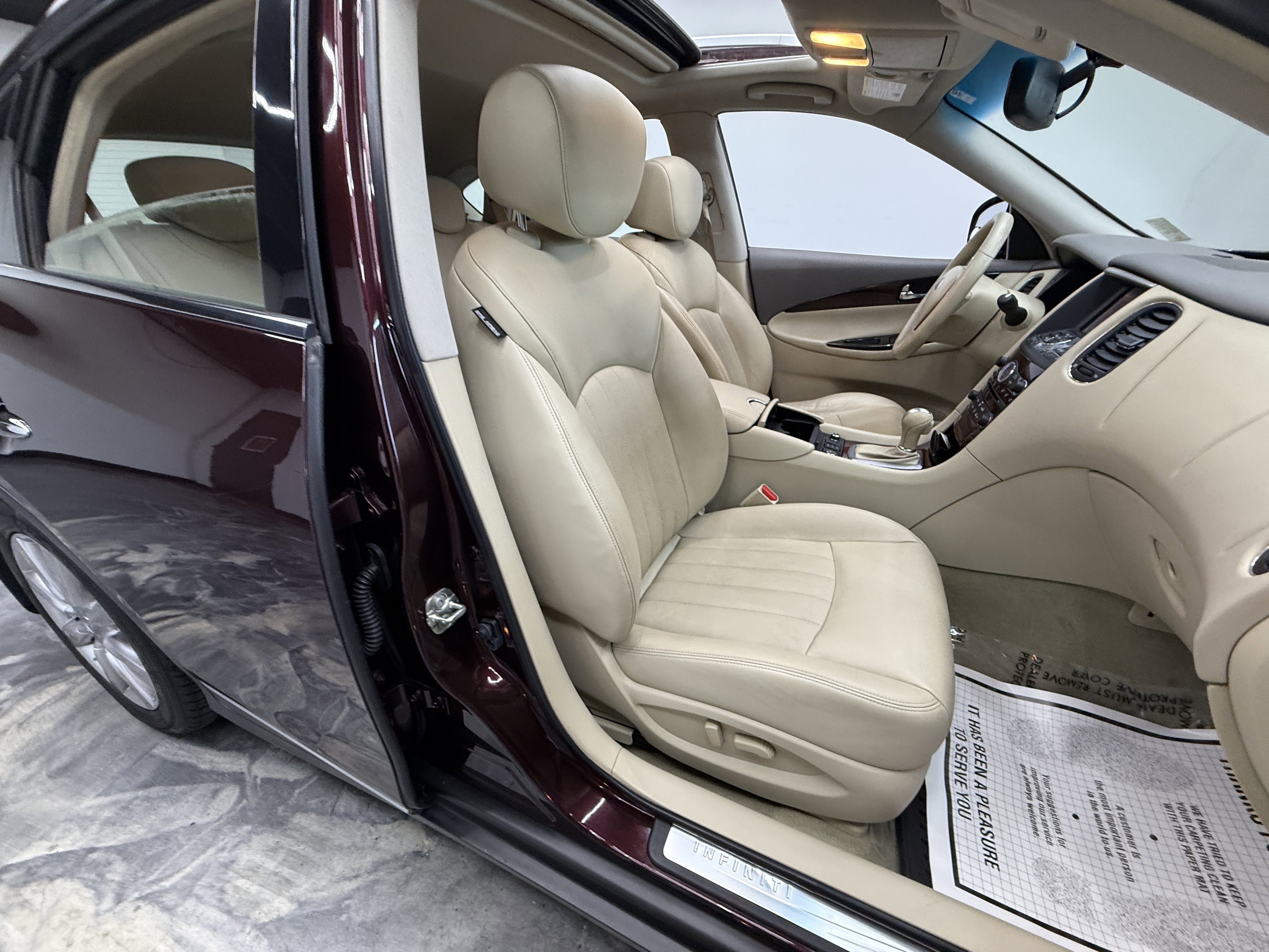 Used 2015 INFINITI QX50 Journey w/ Premium Package image 22