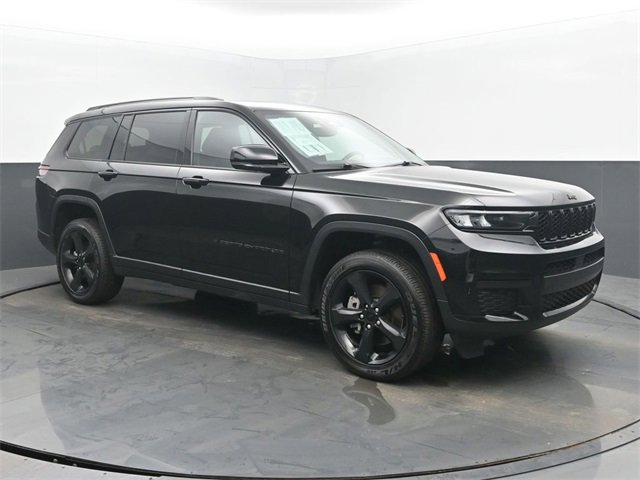 Used 2024 Jeep Grand Cherokee L Altitude image 7