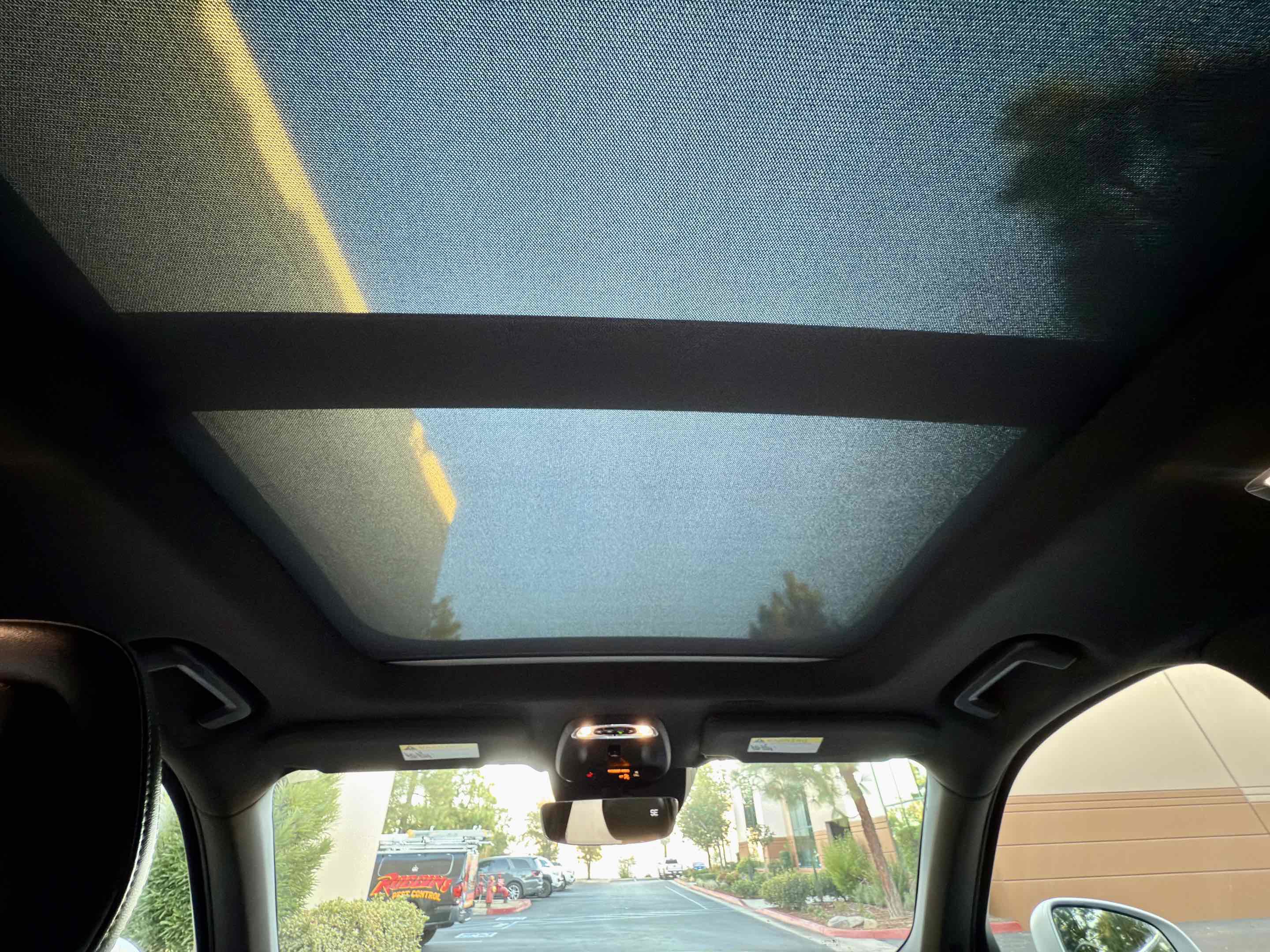 Used 2016 Volvo XC90 T6 R-Design w/ Vision Package image 27