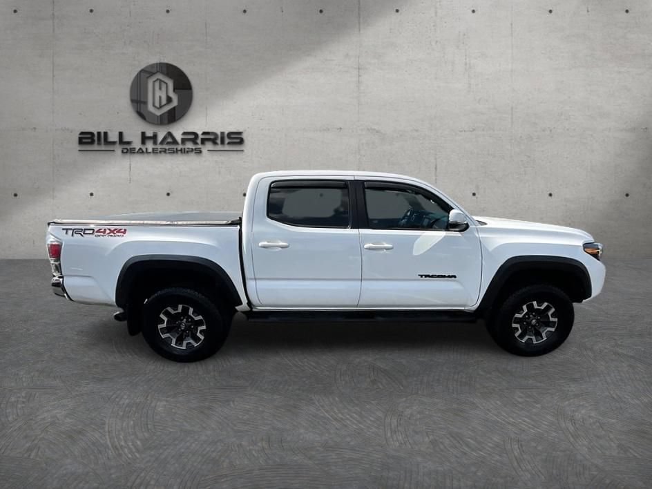 Used 2023 Toyota Tacoma TRD Off-Road AWD/4WD image 4