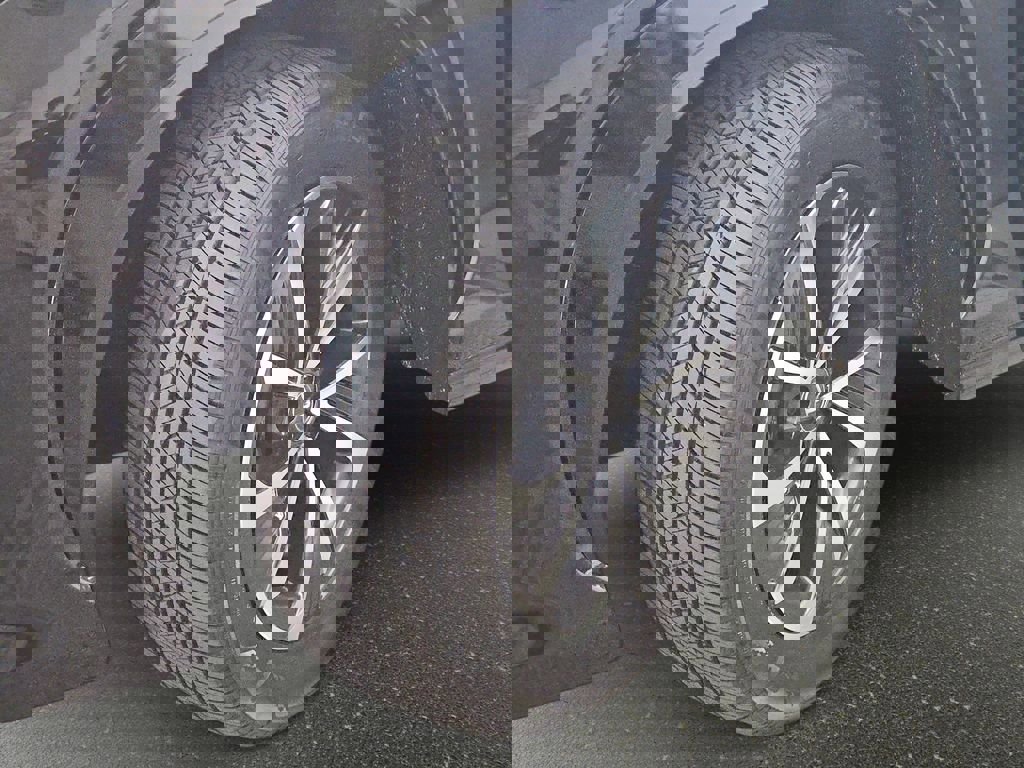 Certified 2025 Lexus RZ 300e w/ Accessory Package (Z2) image 34