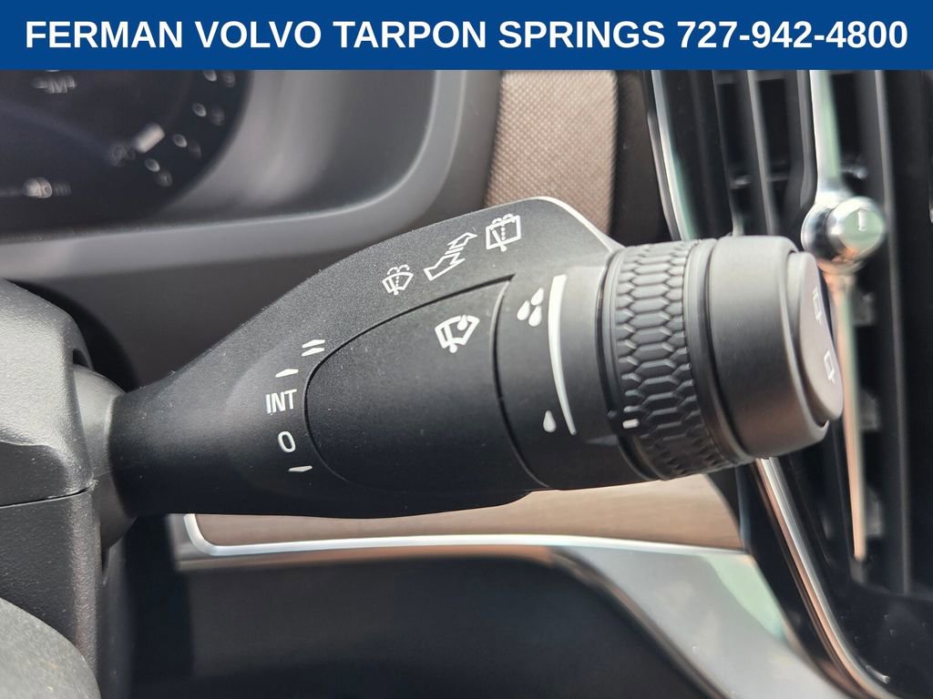 New 2026 Volvo XC90 B6 Plus w/ Protection Package Premier image 31