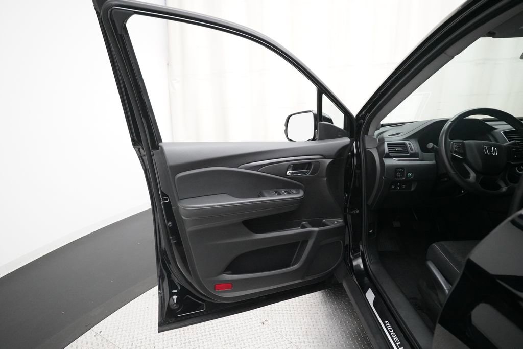 Used 2024 Honda Ridgeline Sport image 27