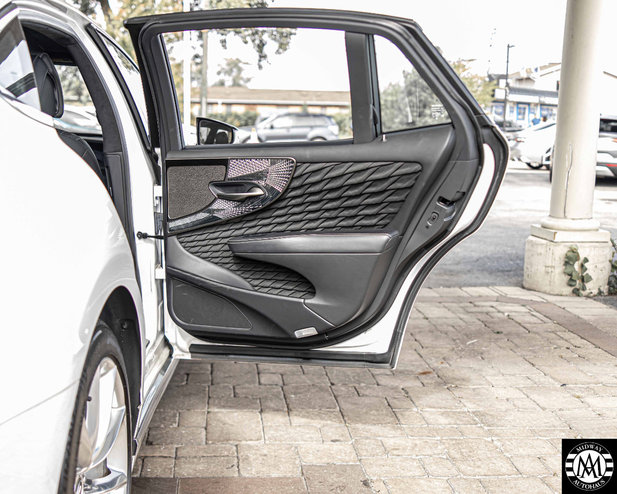 Used 2020 Lexus LS 500h AWD image 43