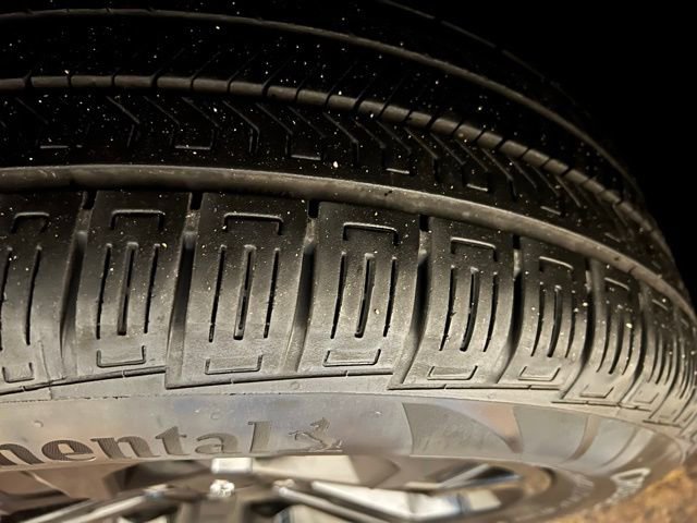 Used 2025 Chevrolet Equinox LT w/ Midnight Edition image 11