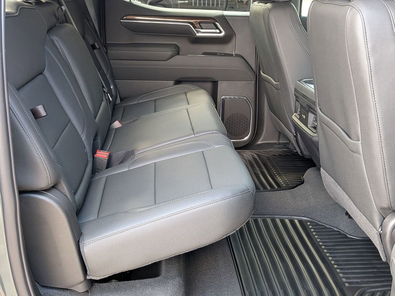 New 2026 Chevrolet Silverado 1500 LT w/ Leather Package RWD image 23
