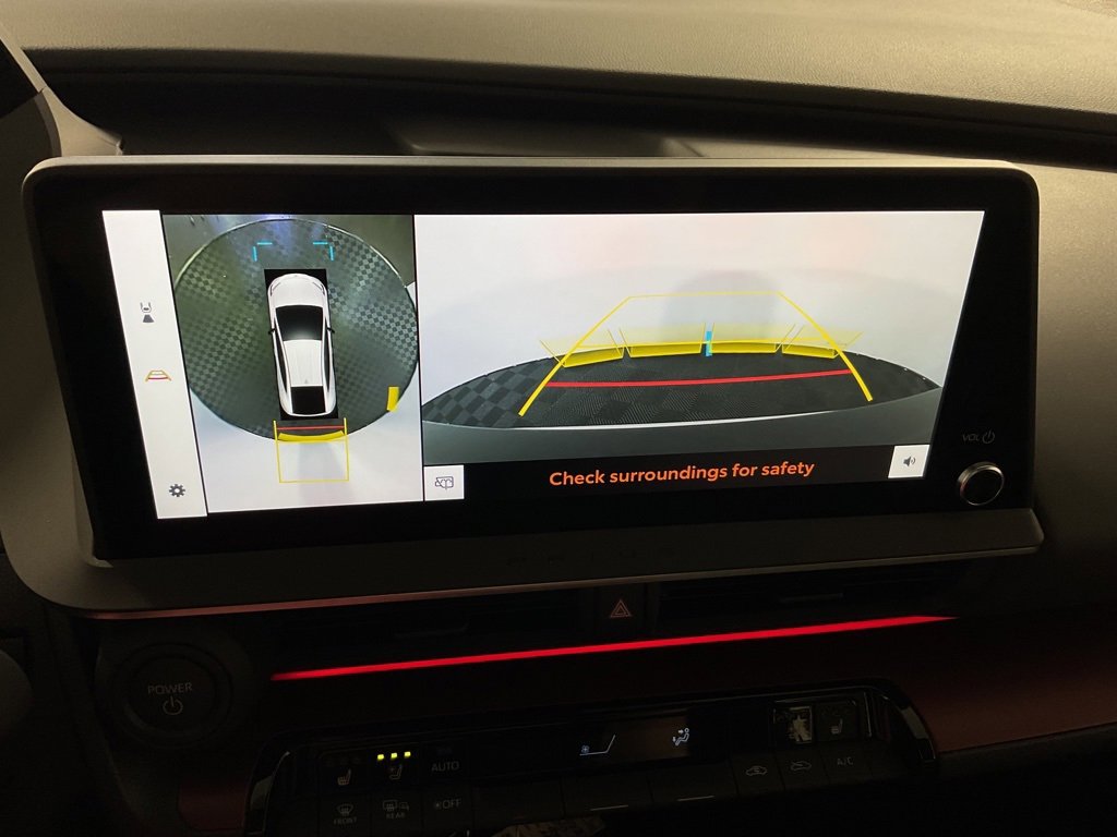 New 2025 Toyota Prius Plug-In Hybrid image 4