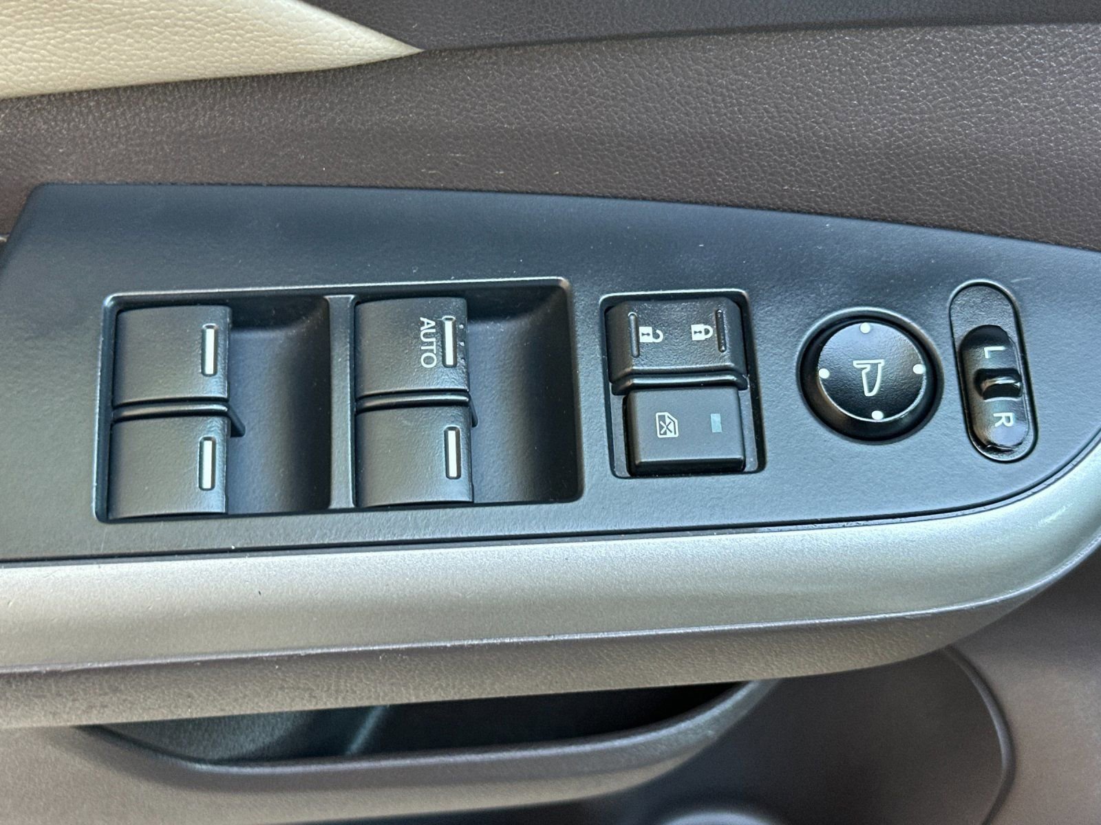Used 2014 Honda CR-V EX-L image 12