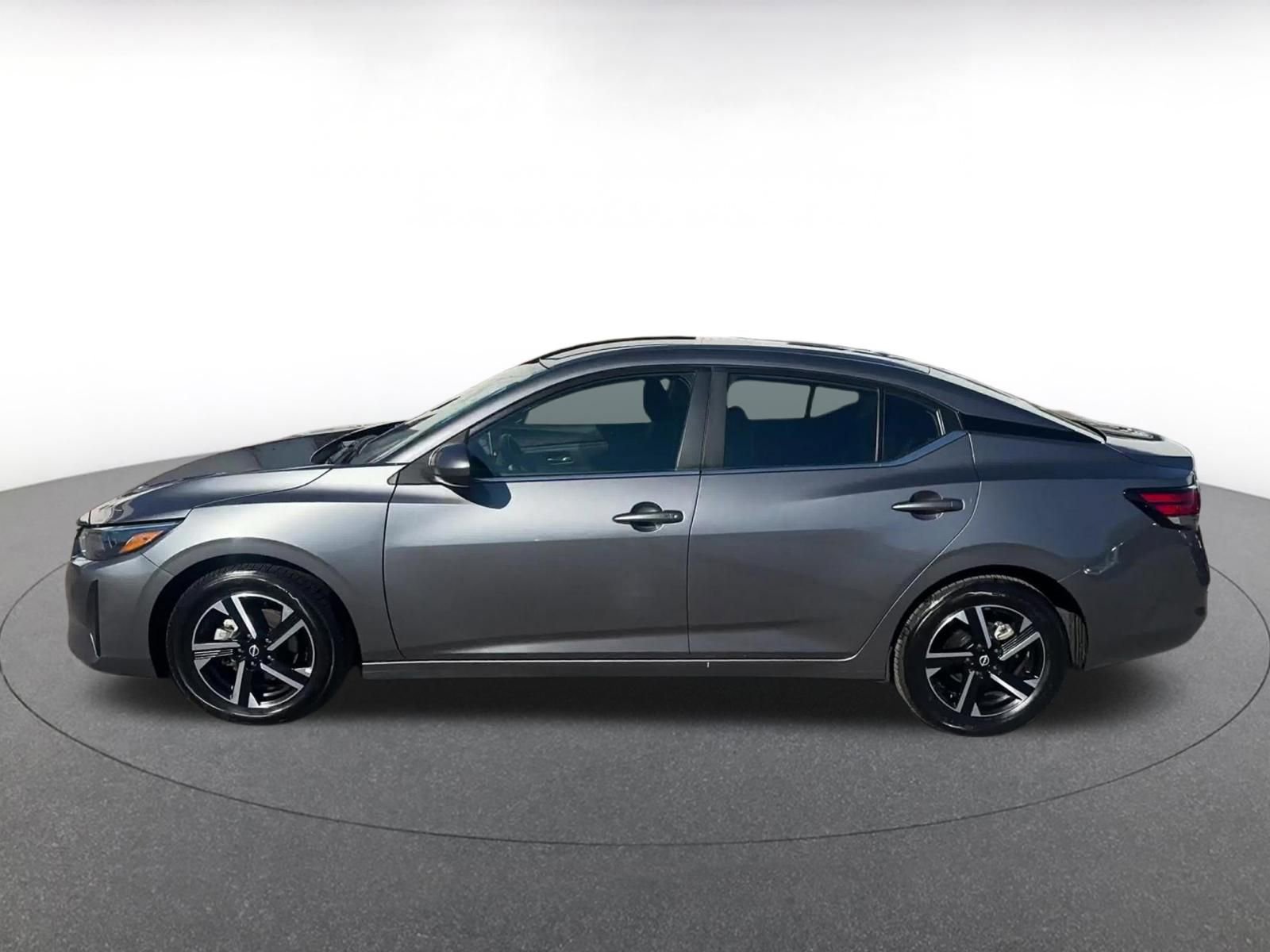 Used 2024 Nissan Sentra SV image 9