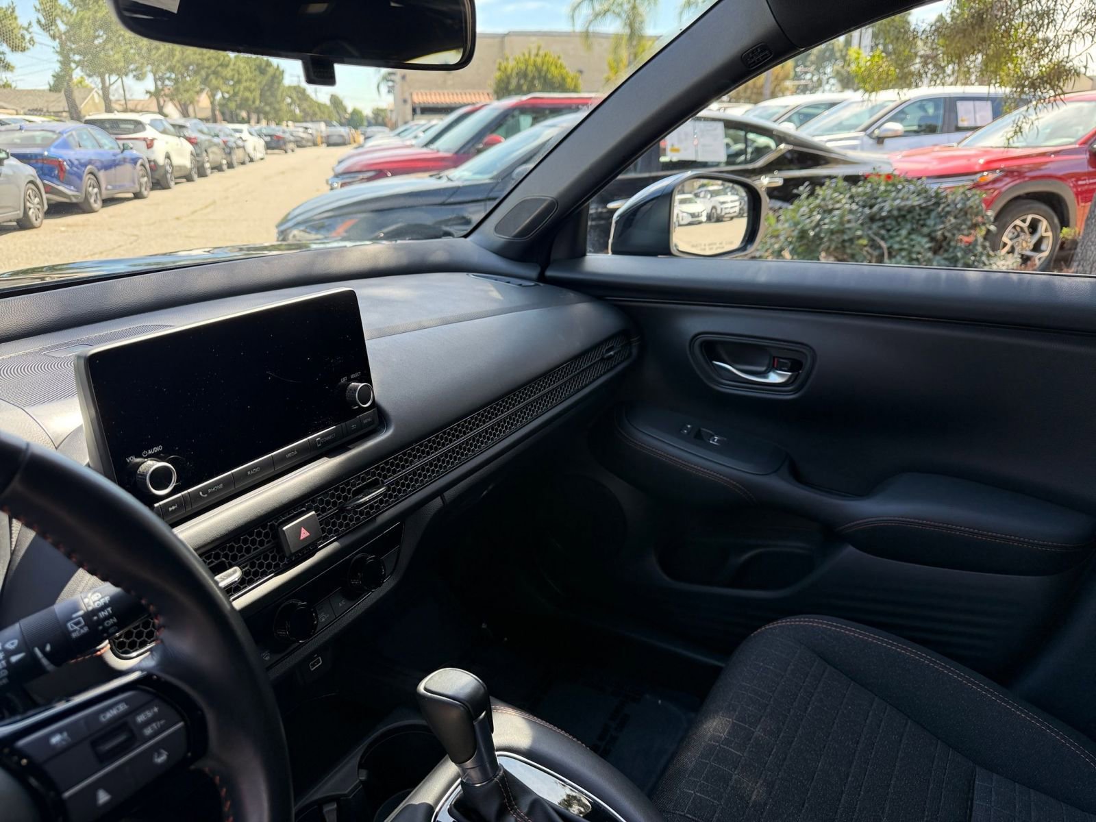 Used 2025 Honda HR-V Sport image 32