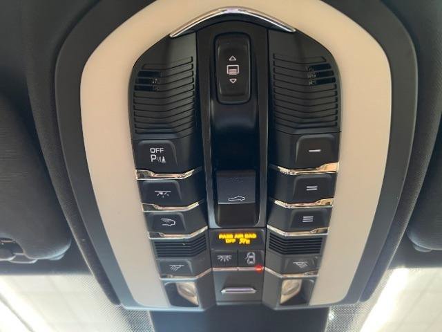 Used 2017 Porsche Cayenne S Platinum w/ Premium Package Plus (Pjy) AWD/4WD image 28