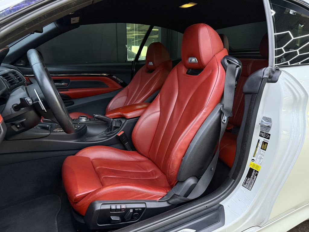 Used 2015 BMW M4 Convertible RWD image 16