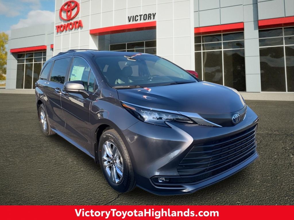 New 2025 Toyota Sienna XLE