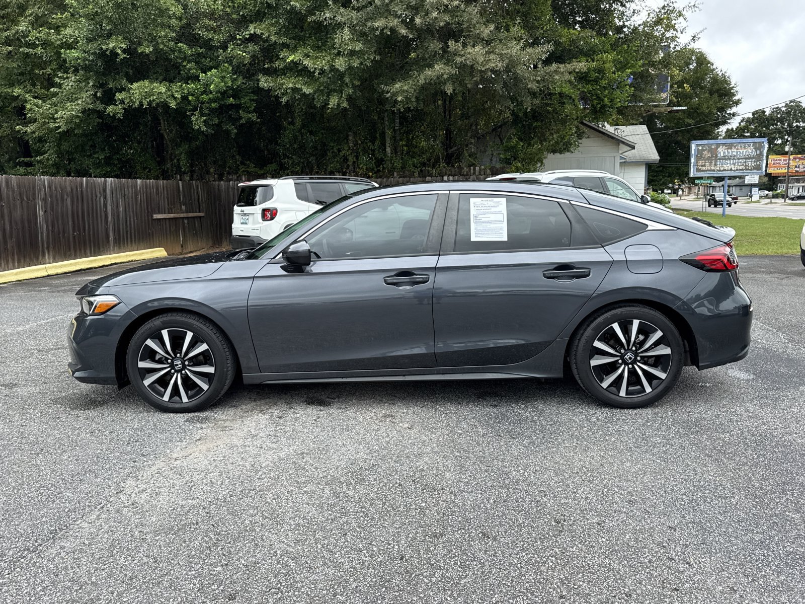 Used 2024 Honda Civic EX-L image 2