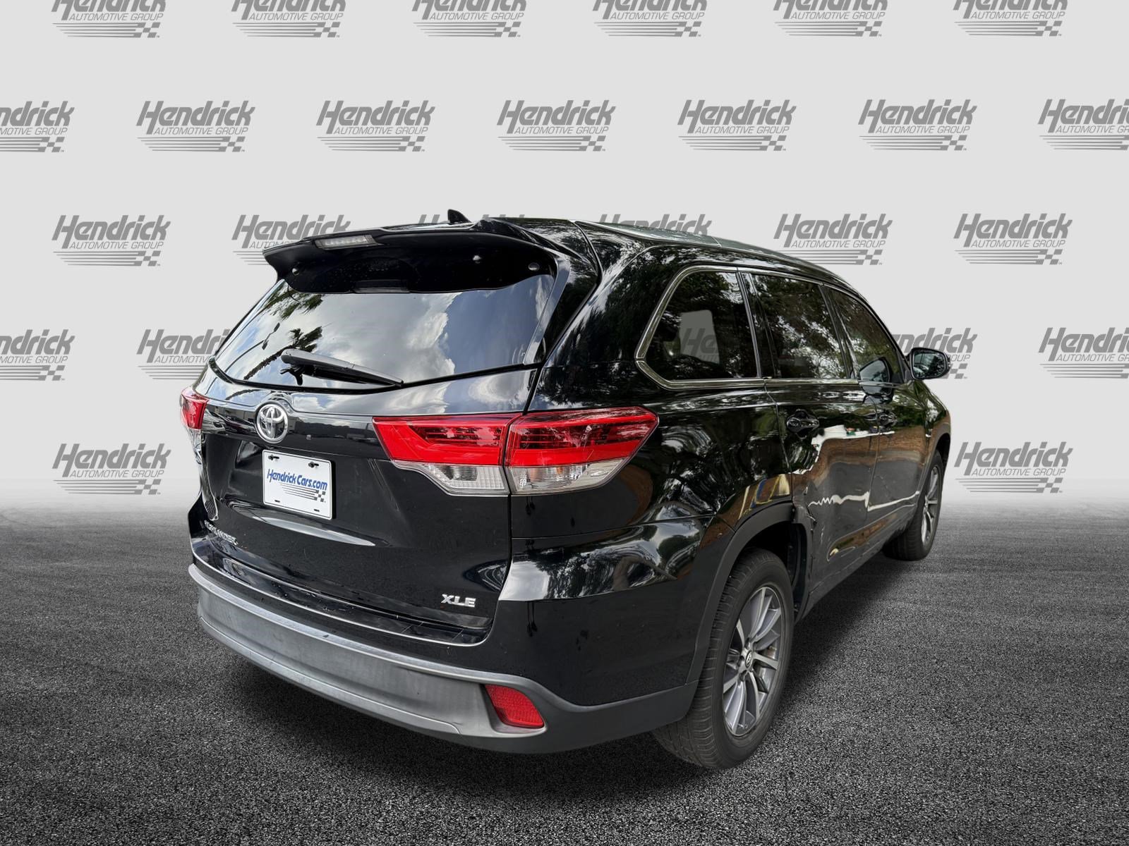 Used 2018 Toyota Highlander XLE FWD image 9