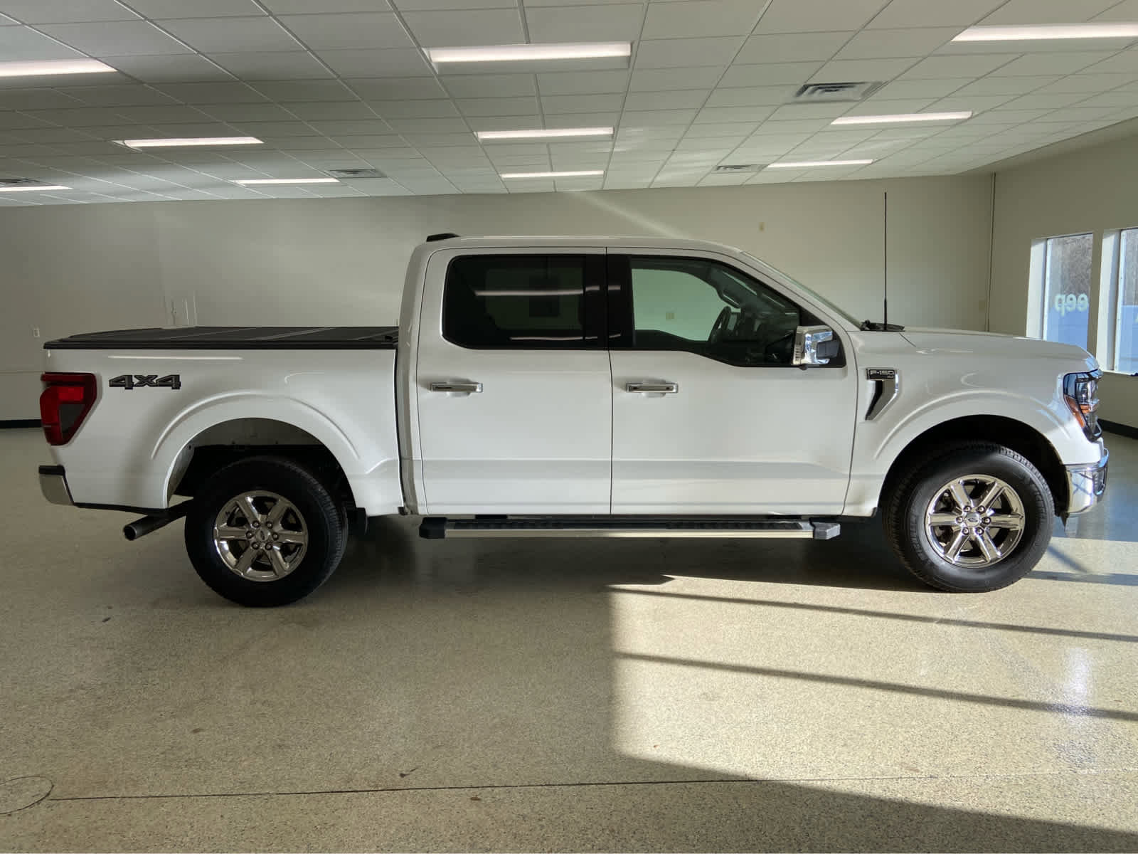 Used 2025 Ford F150 XLT w/ Equipment Group 302A MID image 6