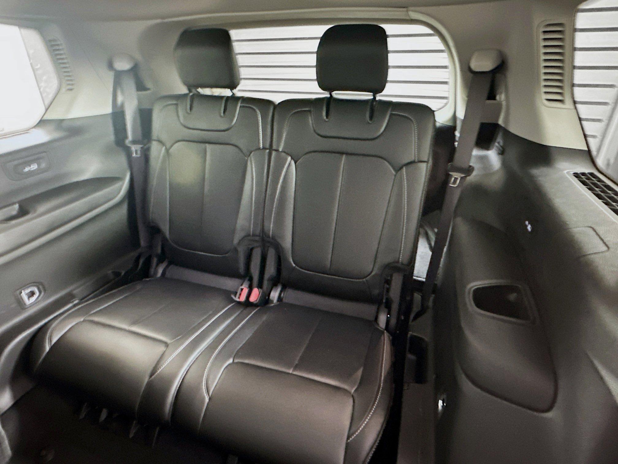 Used 2023 Jeep Grand Cherokee L Limited image 29