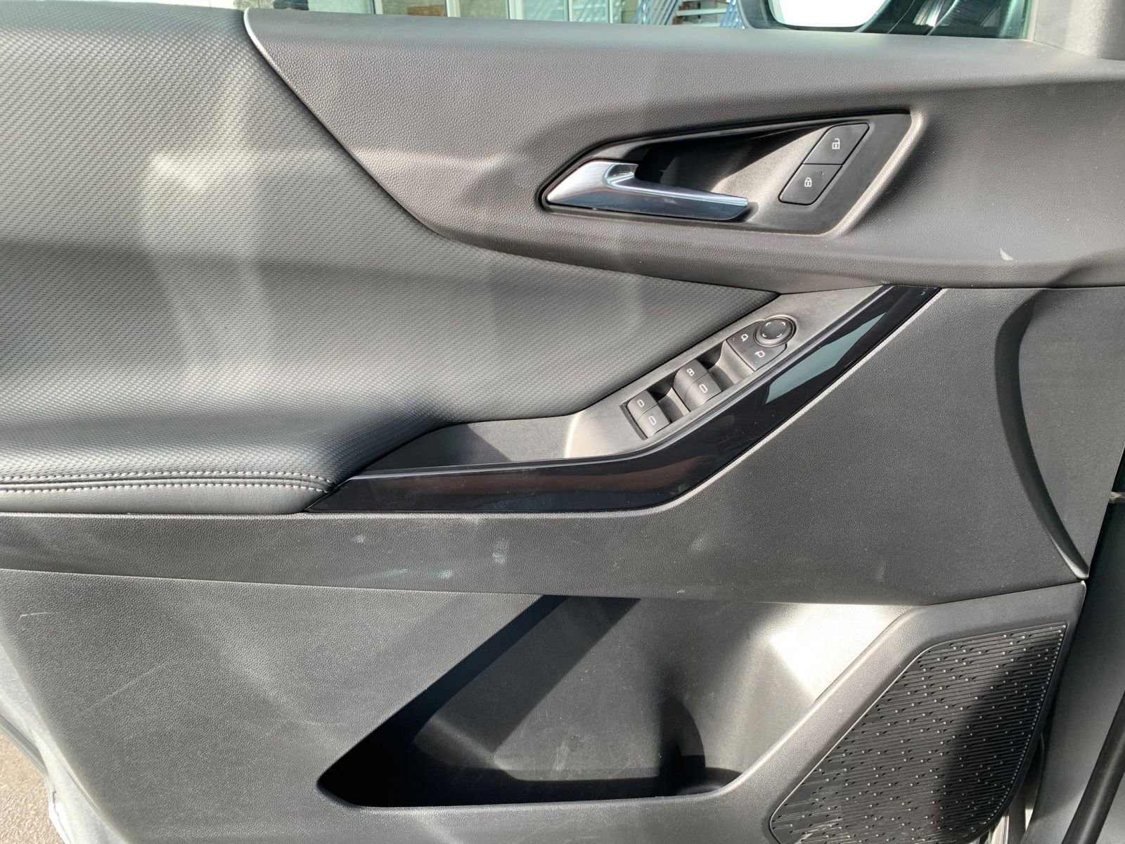 Used 2025 Chevrolet Equinox LT image 20