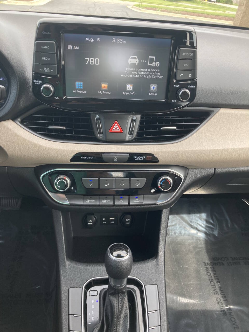 Used 2020 Hyundai Elantra GT FWD image 13