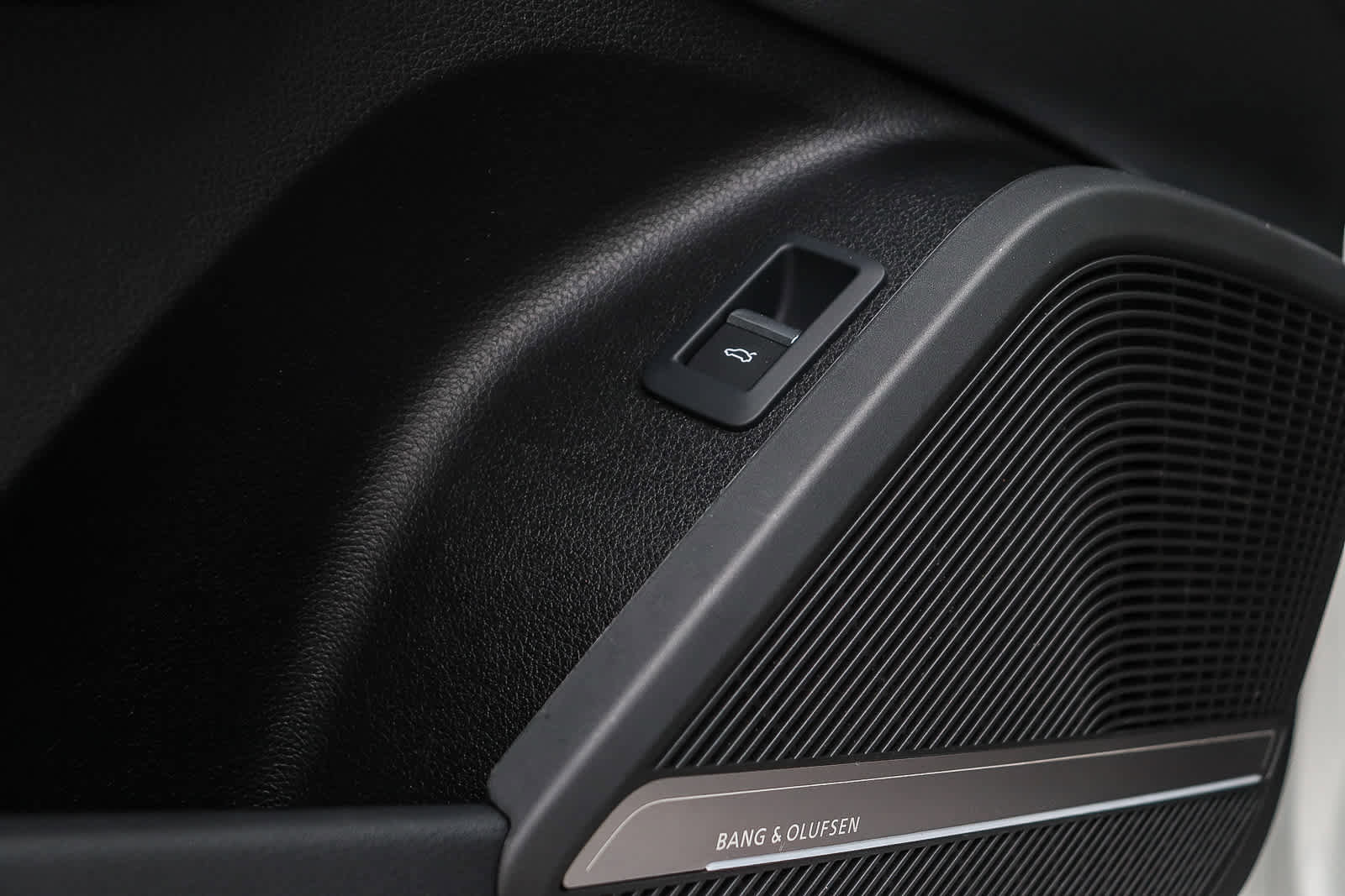 Used 2024 Audi Q5 2.0T Premium Plus w/ Premium Plus Package image 29