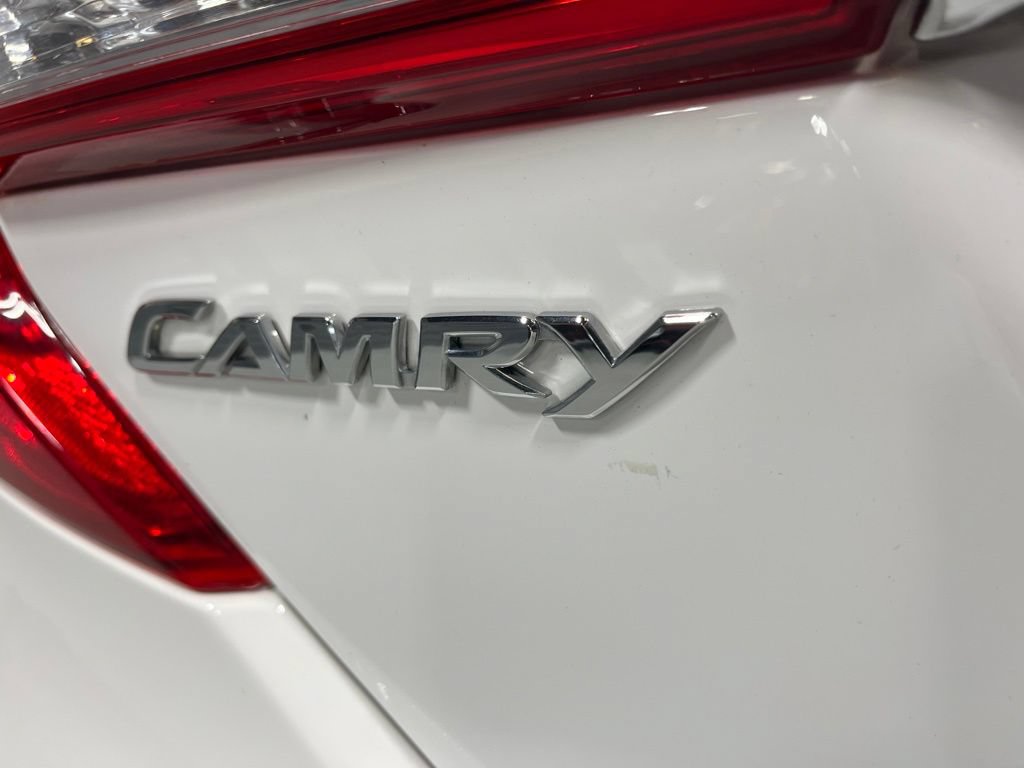 Used 2012 Toyota Camry XLE FWD image 35