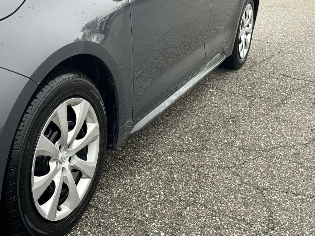 Used 2024 Toyota Corolla LE FWD image 18